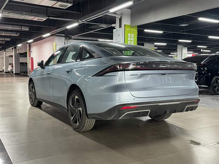 Geely Galaxy L6 2025 2025款 EM-i 140km 星舰版