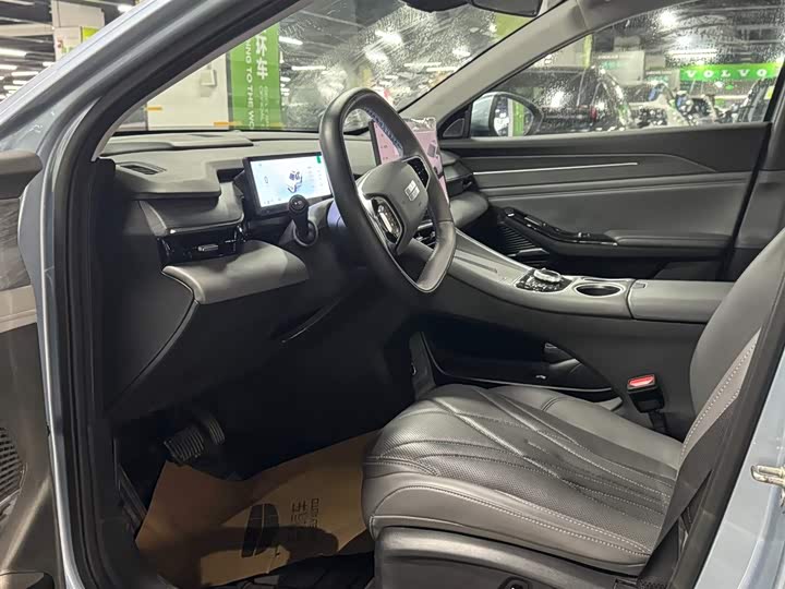 Geely Galaxy L6 2025 2025款 EM-i 140km 星舰版