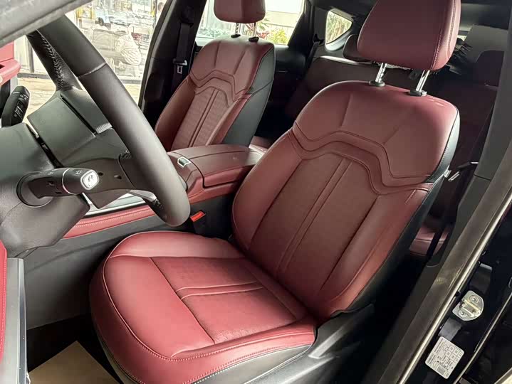 Jetour X70 Plus 2025 2025款 冠军版 1.5T DCT冠军MAX+ 7座