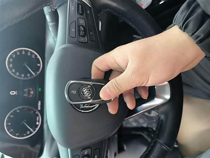 Buick GL6 2021 2021款 323T 轻混动互联尊贵型