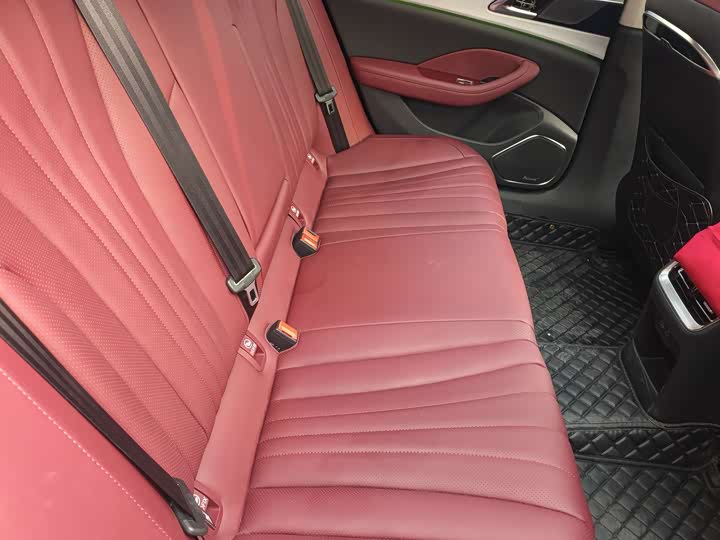 Hongqi H5 2025 2025款 2.0T 自动旗畅版