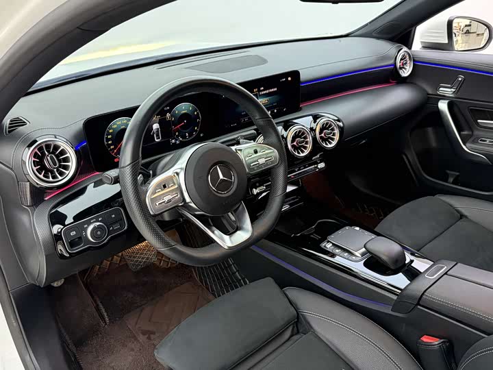 Mercedes-Benz A-Class 2024 2024款 改款 A 200 L 时尚型