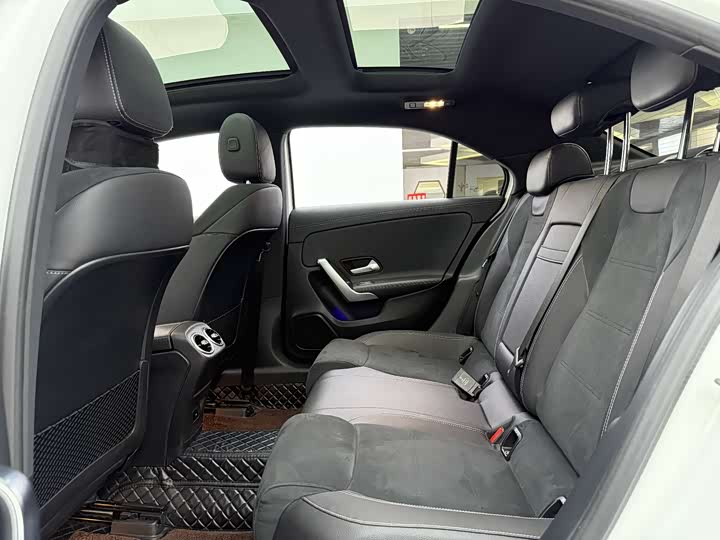 Mercedes-Benz A-Class 2024 2024款 改款 A 200 L 时尚型