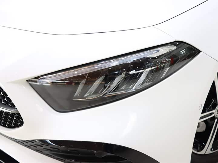 Mercedes-Benz A-Class 2025 2025款 A 200 L 时尚型