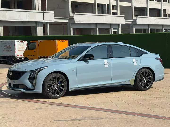 Cadillac CT5 2025 2025款 28T 赛道性能版+巅峰赛道选装包