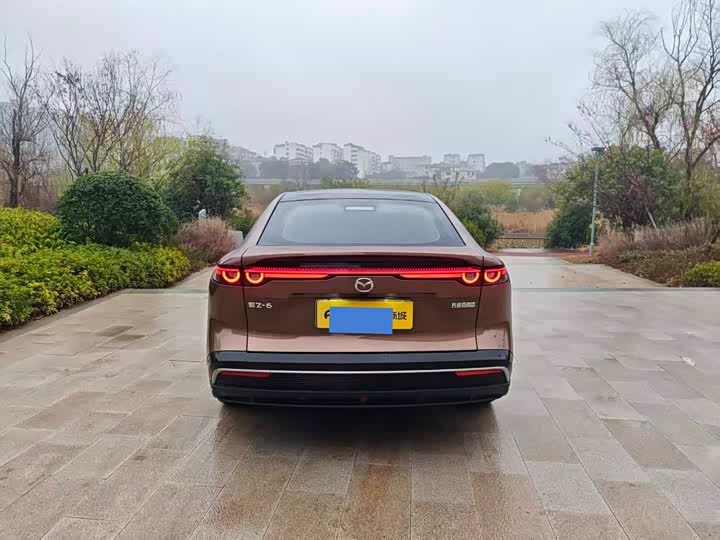Mazda EZ-6 2025 2025款 增程200智尊运动版