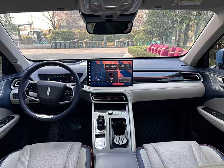 Wey Macchiato DHT Hybrid 2021 2021款 1.5L 大师版