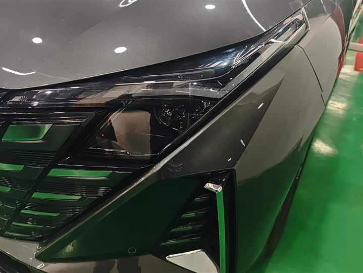 Changan UNI-Z 2025 2025款 1.5T 尊贵型