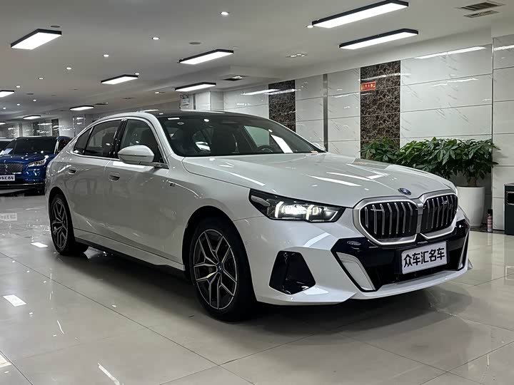 BMW i5 2024 2024款 eDrive 35L M运动套装