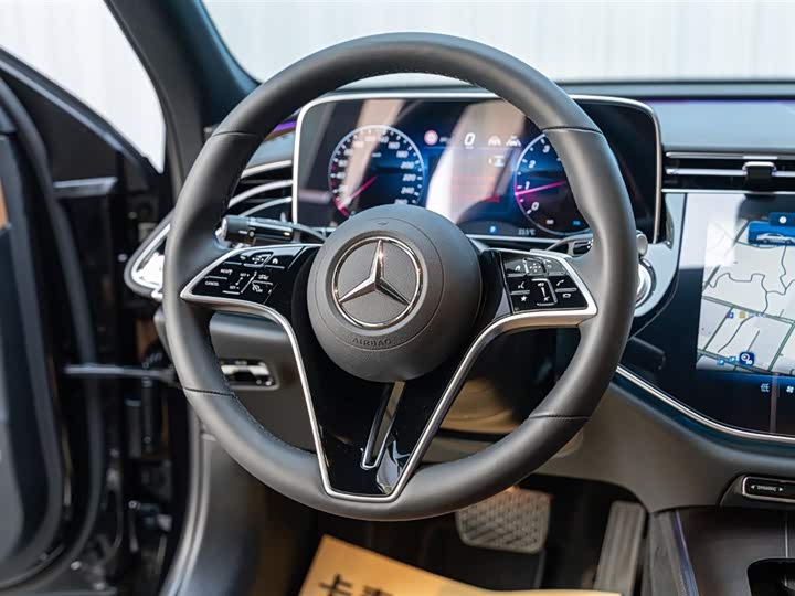 Mercedes-Benz E-Class 2025 2025款 E 300 L 豪华型