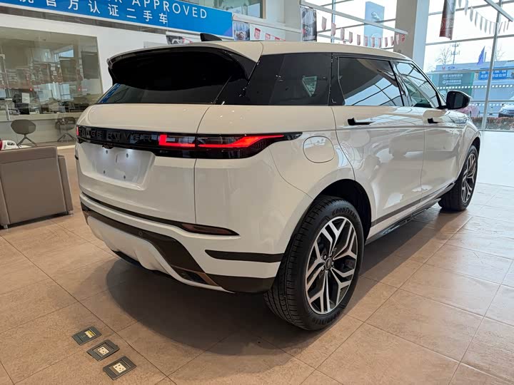 2026 Land Rover Range Rover Evoque L