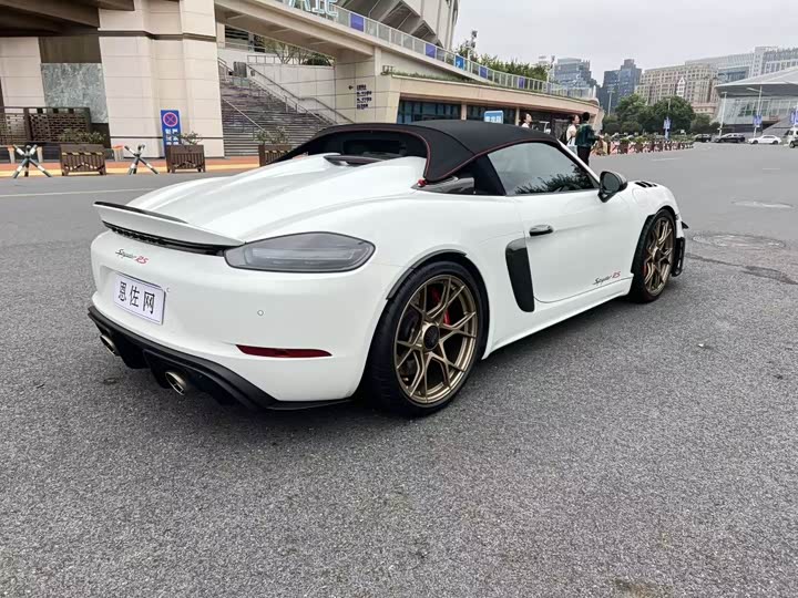 2023 Porsche 718