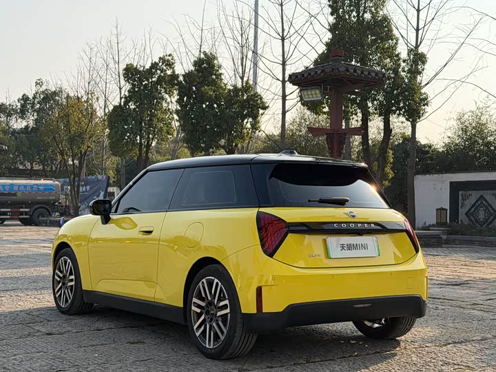 Mini Cooper 2024 2024款 456km COOPER E 经典派