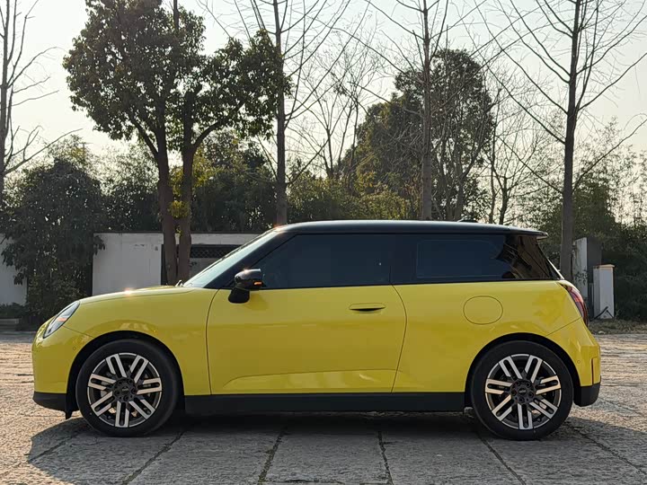 Mini Cooper 2024 2024款 456km COOPER E 经典派