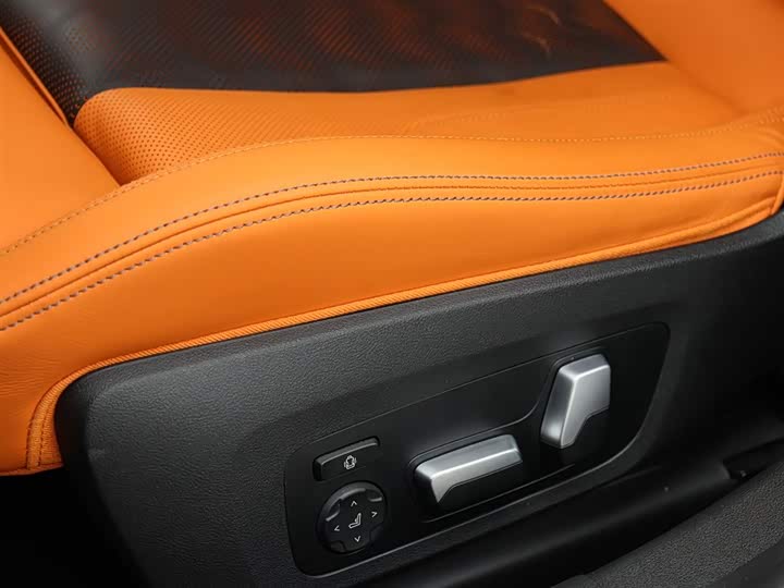 BMW M3 2023 2023款 M3四门轿车 雷霆版