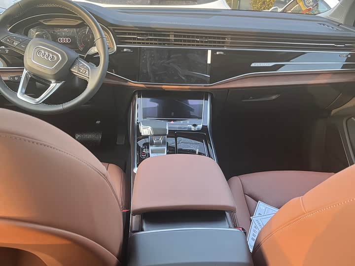 Audi Q7 2025 2025款 55 TFSI quattro S line黑武士型