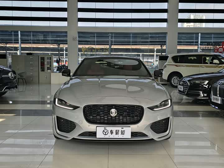 Jaguar XE L 2025 2025款 2.0T 250PS R-DYNAMIC 90周年典藏版