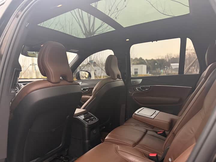 Volvo XC90 Hybrid 2024 2024款 T8 智尊豪华版 7座