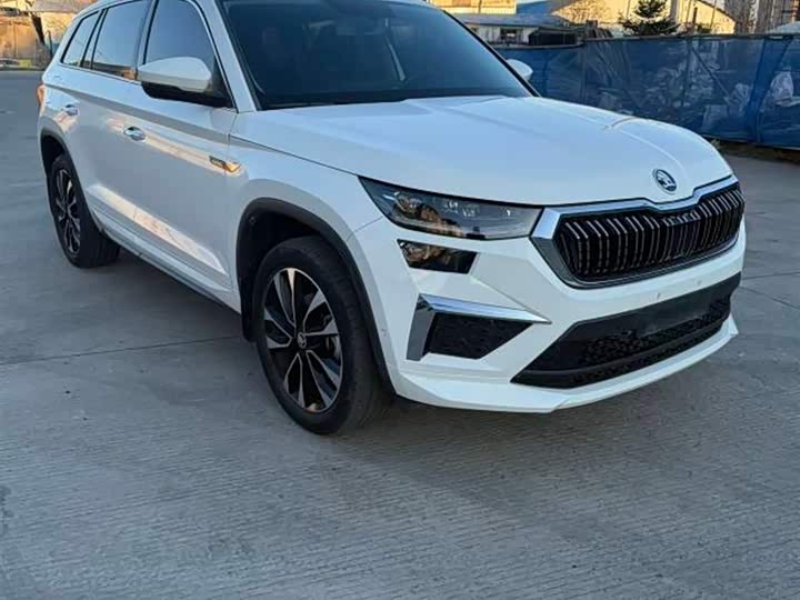 Skoda Kodiaq 2022 2022款 改款 TSI330 5座两驱奢享版