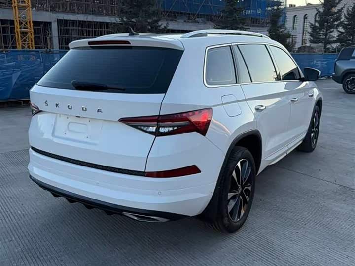 Skoda Kodiaq 2022 2022款 改款 TSI330 5座两驱奢享版