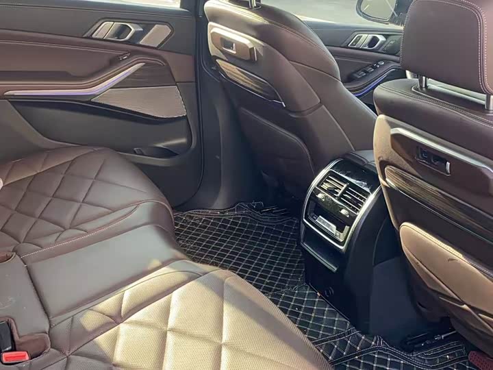 BMW X5 2025 2025款 xDrive 40Li M运动曜夜套装