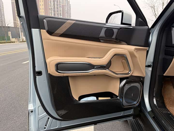 BYD FangChengBao Leopard 8 2025 2025款 智勇旗舰版 7座