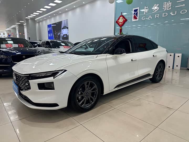 Ford Mondeo 2025 2025款 2.0T EcoBoost 豪华型