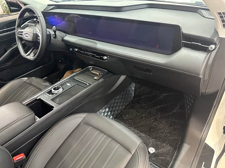 Ford Mondeo 2025 2025款 2.0T EcoBoost 豪华型