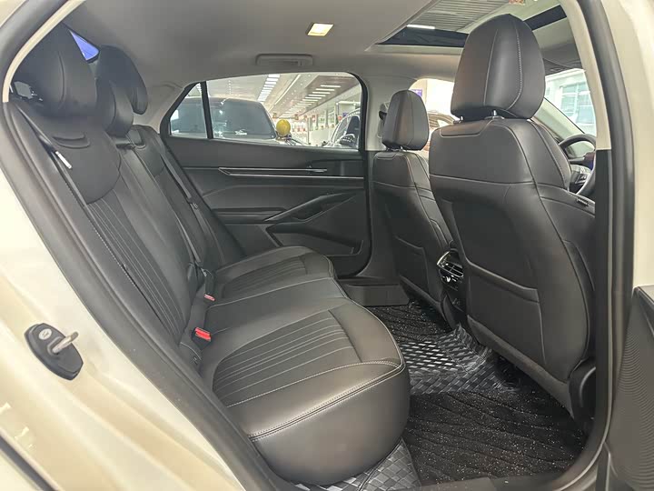 Ford Mondeo 2025 2025款 2.0T EcoBoost 豪华型