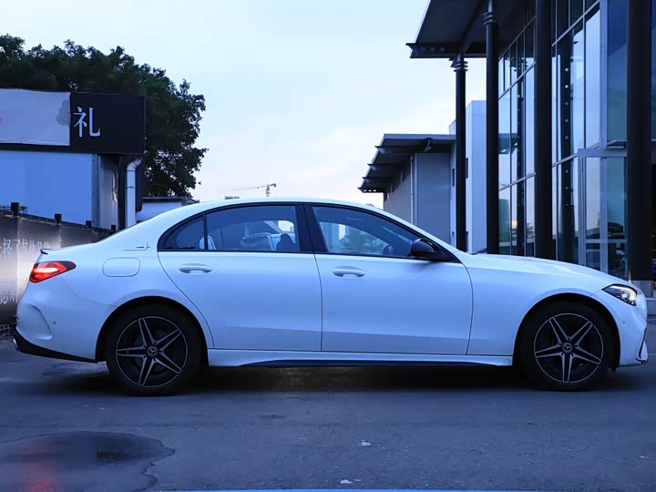 Mercedes-Benz C-Class 2025 2025款 改款 C 260 L 皓夜运动版