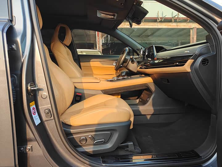 Changan UNI-K 2021 2021款 2.0T 全轮驱动尊贵型