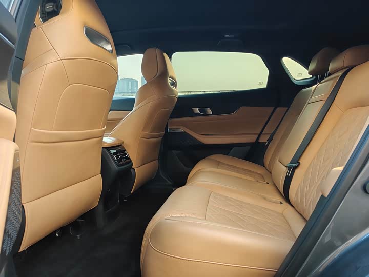 Changan UNI-K 2021 2021款 2.0T 全轮驱动尊贵型