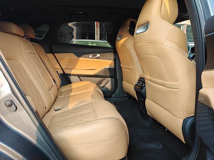 Changan UNI-K 2021 2021款 2.0T 全轮驱动尊贵型