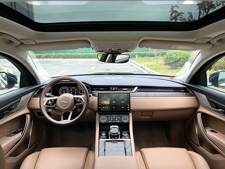 Jaguar XF L 2024 2024款 2.0T P250 两驱尊享豪华版