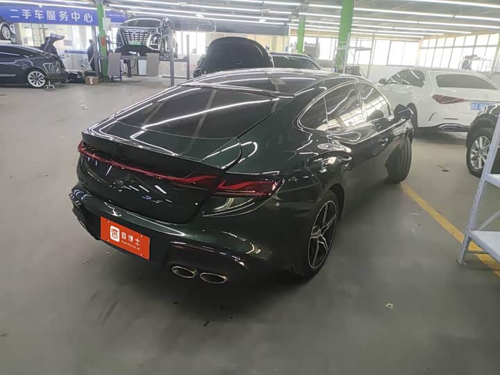 MG Motor 7 2025 2025款 2.0T Trophy+ 超级运动版