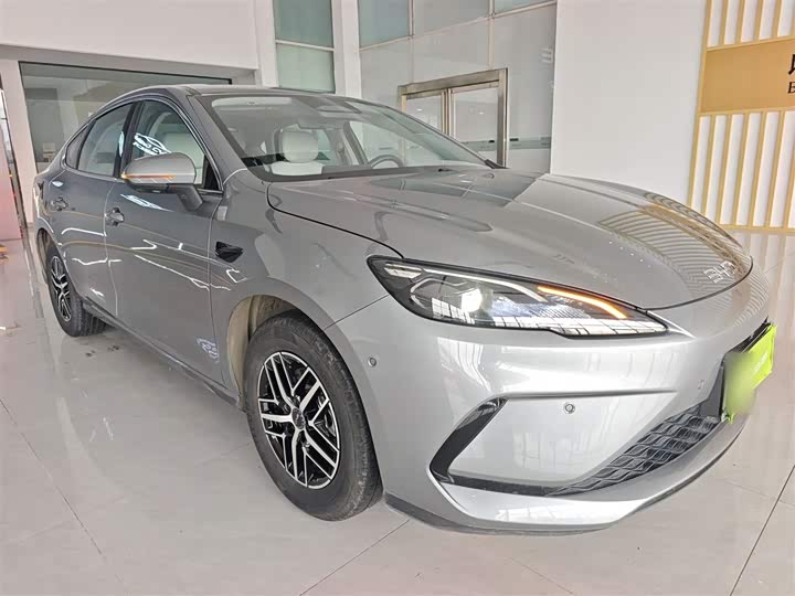 BYD Seal 05 DM-i Hybrid 2025 2025款 DM-i 智驾版 120KM旗舰型