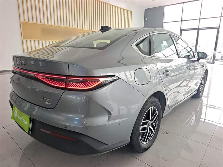 BYD Seal 05 DM-i Hybrid 2025 2025款 DM-i 智驾版 120KM旗舰型