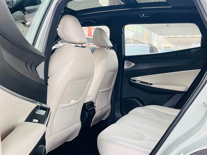 Geely Atlas 2023 2023款 博越COOL 1.5TD 智尊型