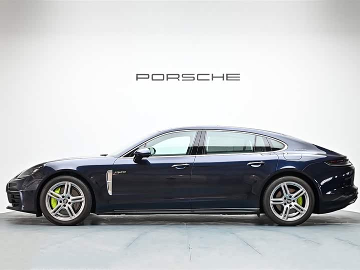 2024 Porsche Panamera Hybrid