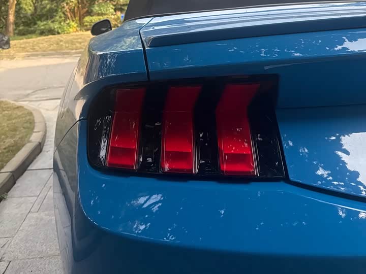 Ford Mustang 2024 2024款 2.3T EcoBoost 敞篷运动版