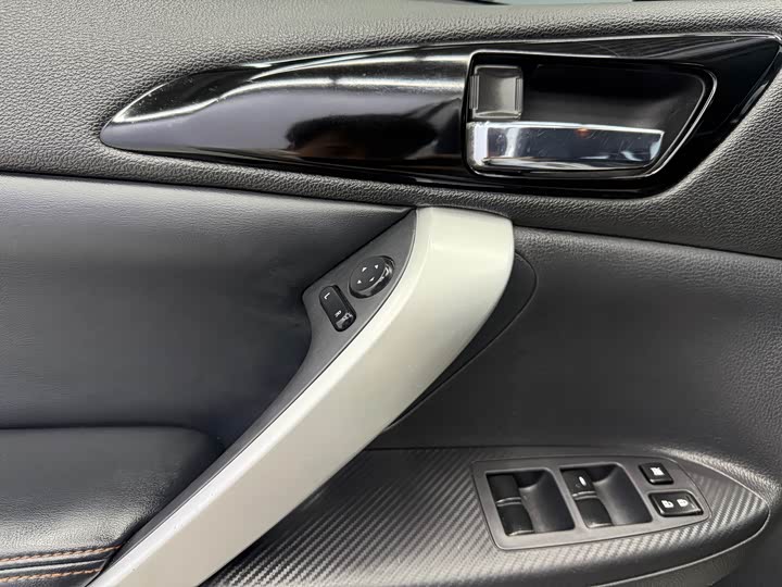 Mitsubishi Eclipse Cross 2021 2021款 1.5T CVT四驱真我版