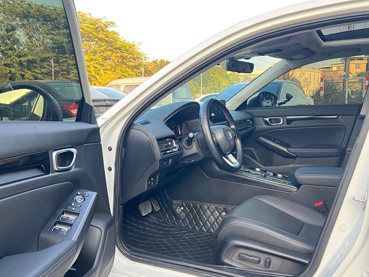 Honda Integra 2023 2023款 240TURBO CVT豪华版