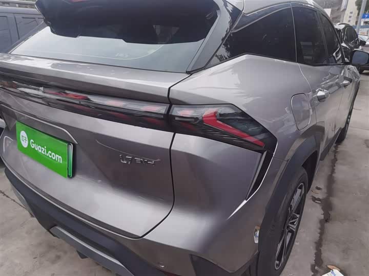 Geely Galaxy L7 2025 2025款 EM-i 115km 探索+版