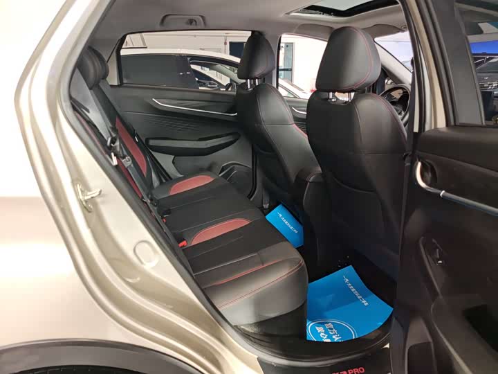 Geely Vision X3 2021 2021款 PRO 1.5L CVT尊贵型