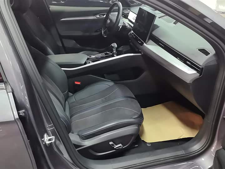 Geely Preface 2025 2025款 东方曜 2.0TD 望月版