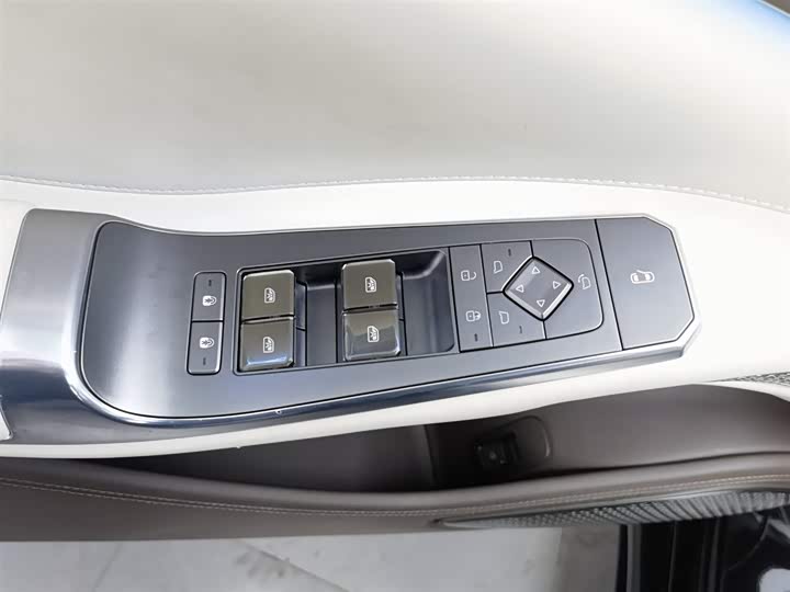 Denza Z9 2024 2024款 1100km 四驱Ultra版