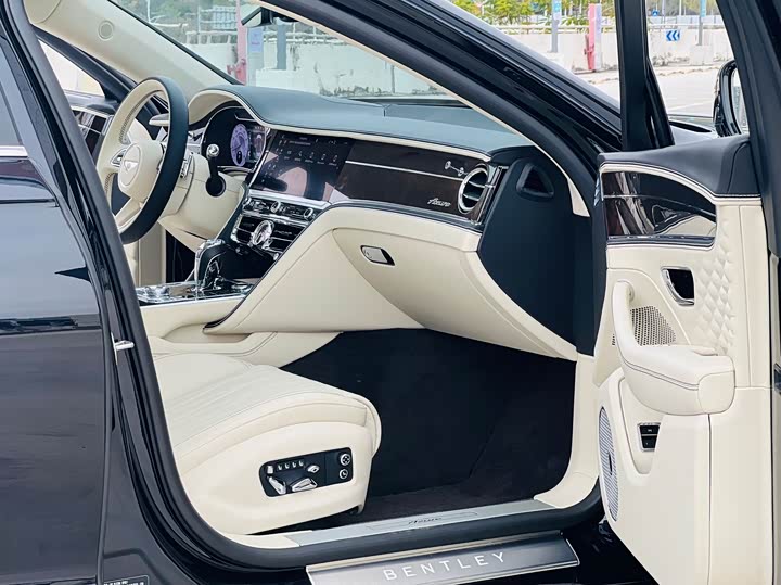 Bentley Flying Spur 2024 2024款 4.0T V8 雅度版