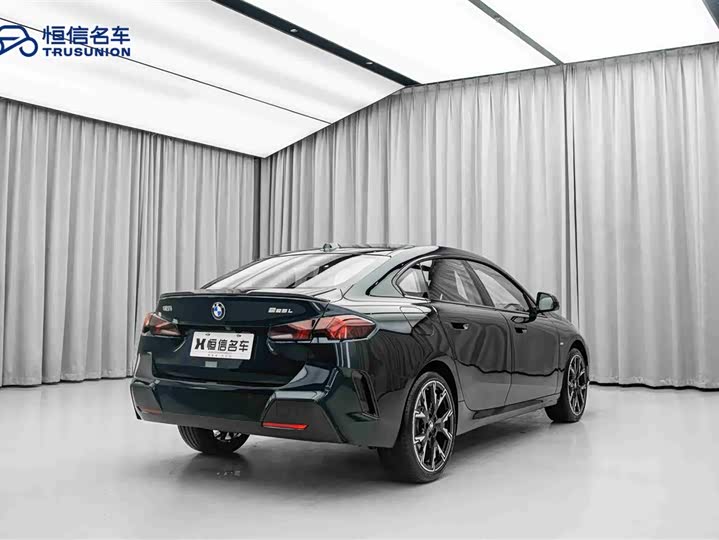 BMW 2 Series 2025 2025款 225L M运动曜夜套装