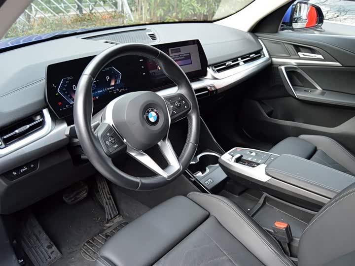 BMW X2 2025 2025款 sDrive25i M运动套装