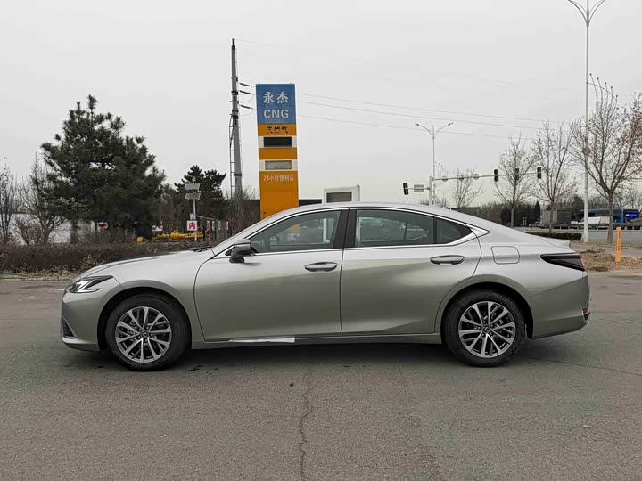 Lexus ES 2025 2025款 200 臻享版
